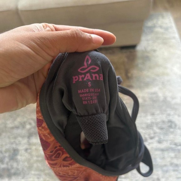 Prana Active perfomance Strappy Tank Top Multicolor Shelf Bra Yoga S - Picture 3 of 5